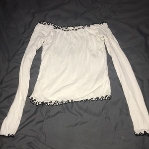 Offshoulder crop top